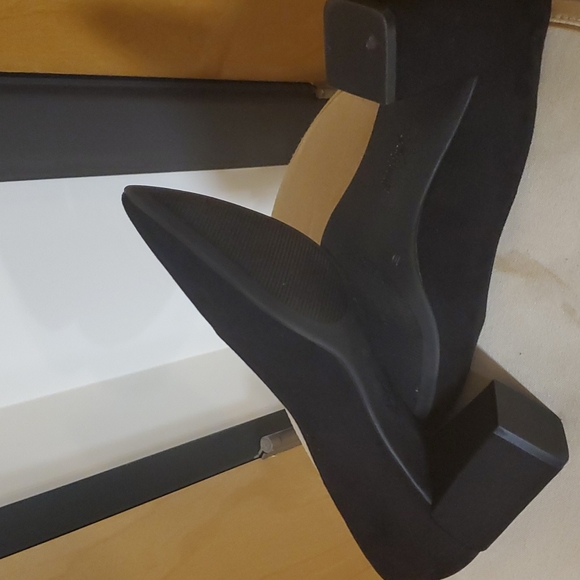 Xappeal black sueded material shoes size 10 NWOT - Picture 6 of 8